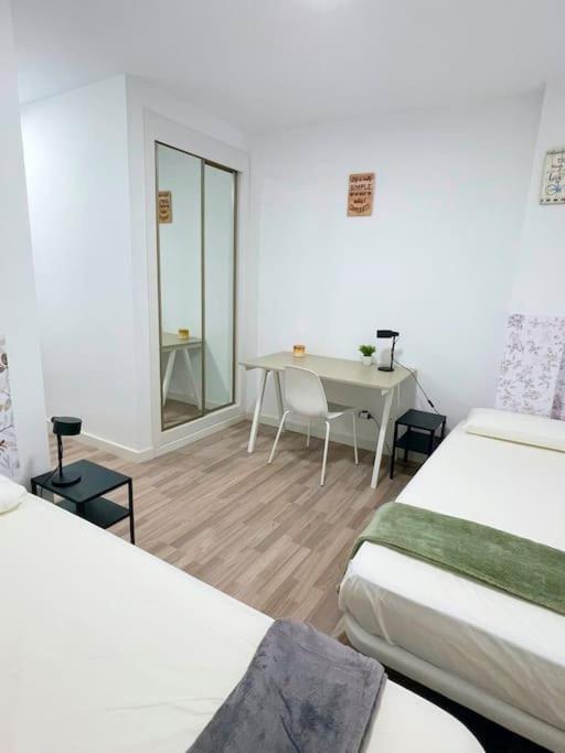 Modern Apartment In Malaga - Rosas Kültér fotó
