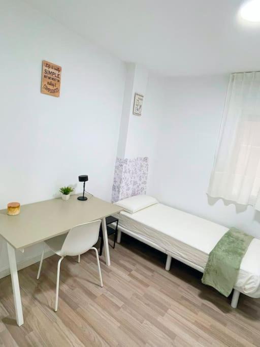 Modern Apartment In Malaga - Rosas Kültér fotó