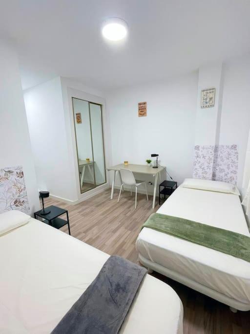 Modern Apartment In Malaga - Rosas Kültér fotó